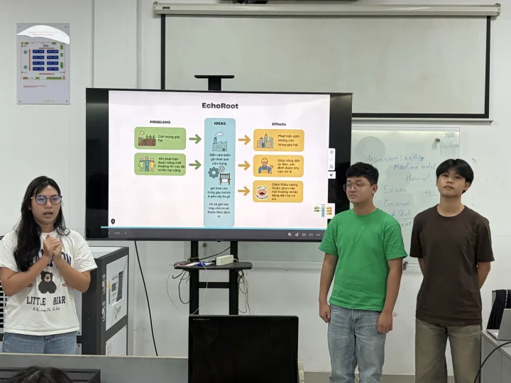 Châu Thảo and teammates presenting their EchoRoot project during AI training